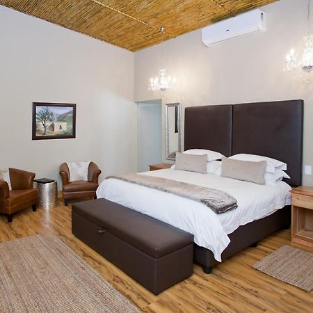 Вилла Surval Boutique Olive Estate Оудсхорн Номер фото